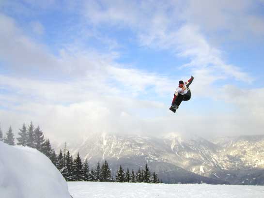 0_15_BA_Haus_Jump2_Hoefi_12_01.jpg